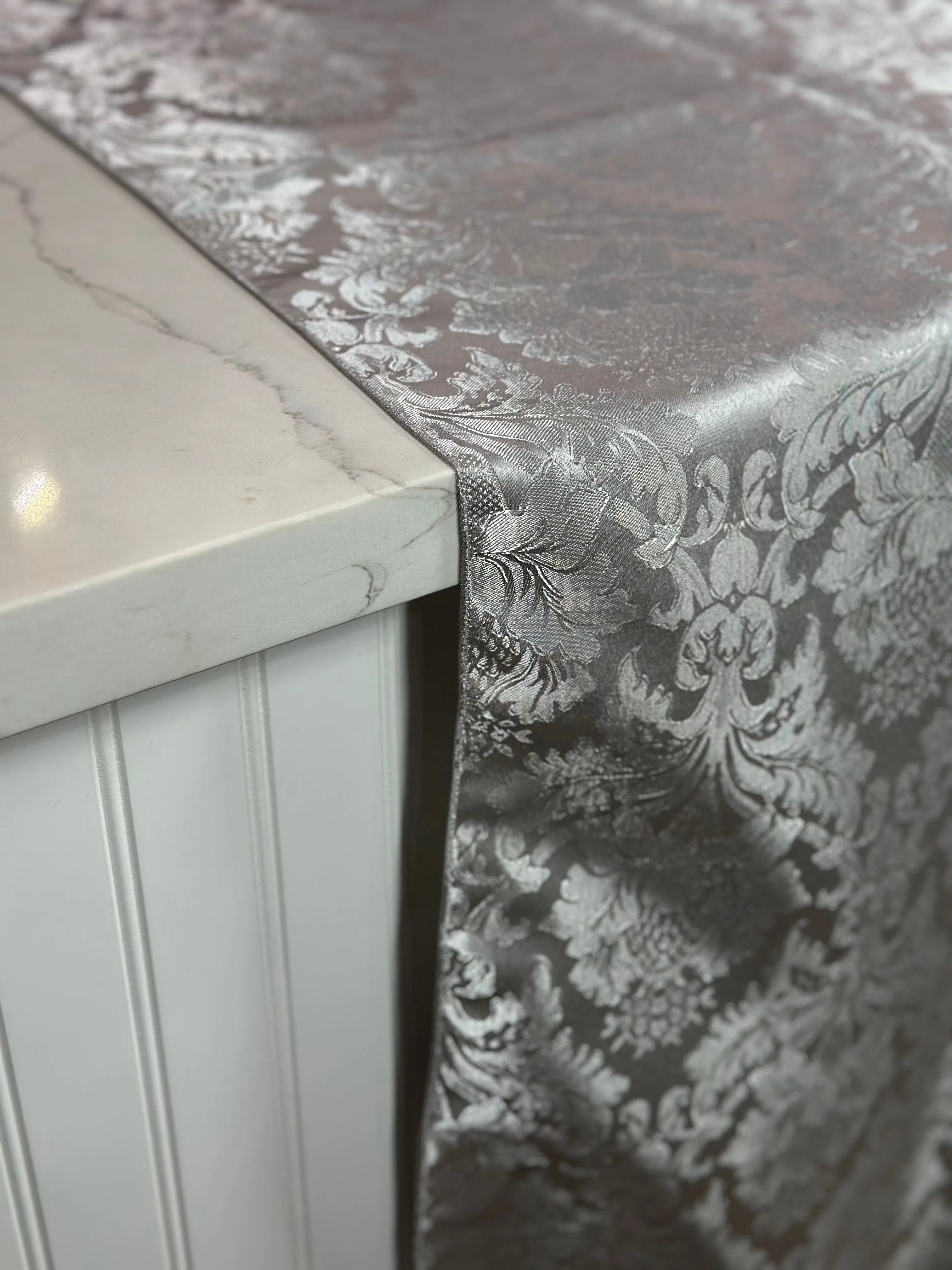 1pc - Damask Poly Table Linen 110" Round - Silver 1310