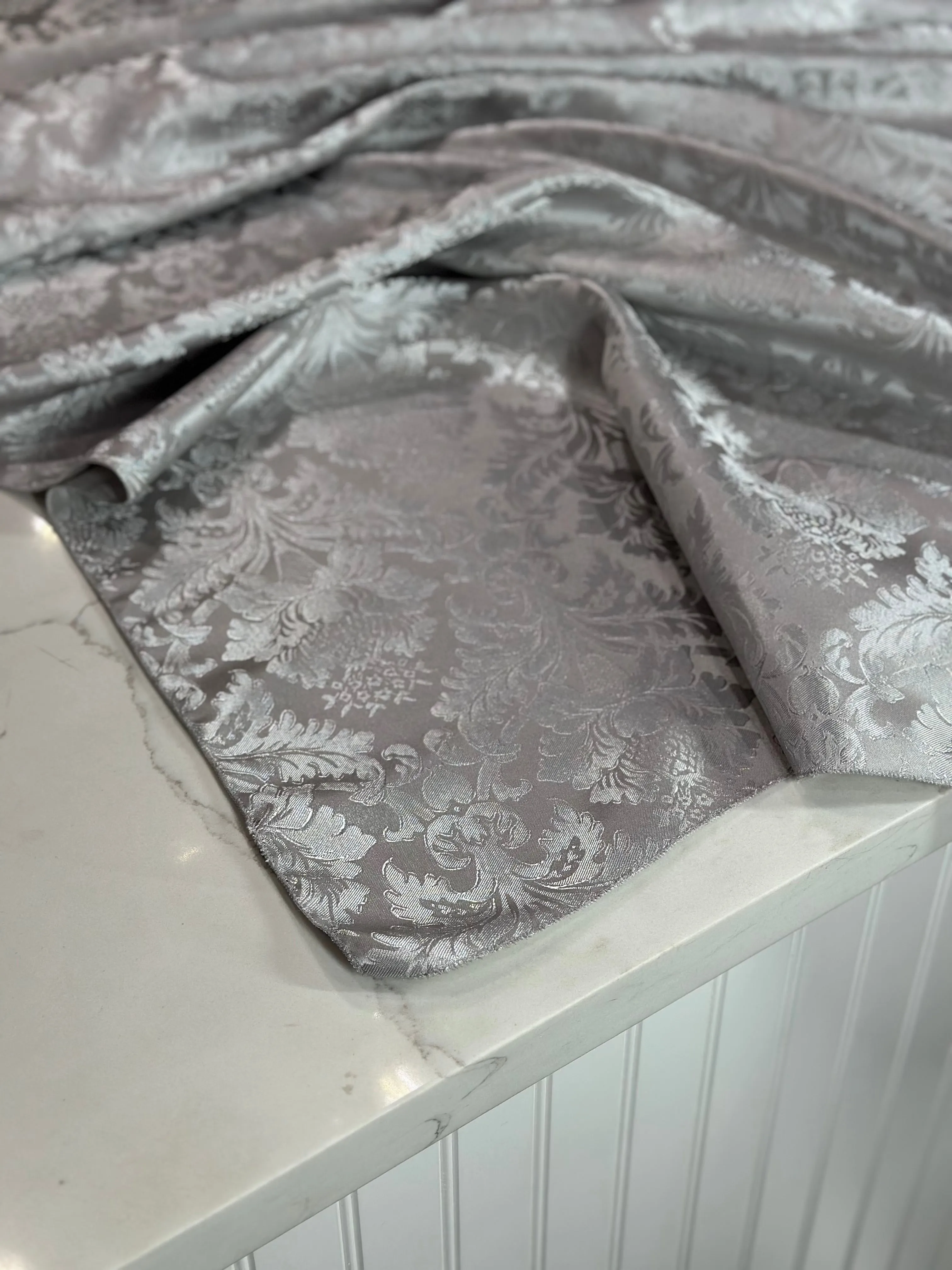 1pc - Damask Poly Table Linen 110" Round - Silver 1310
